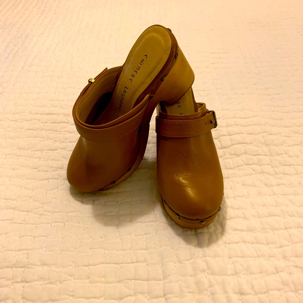 Chinese Laundry Walk On Clogs Women’s Size 6.5
